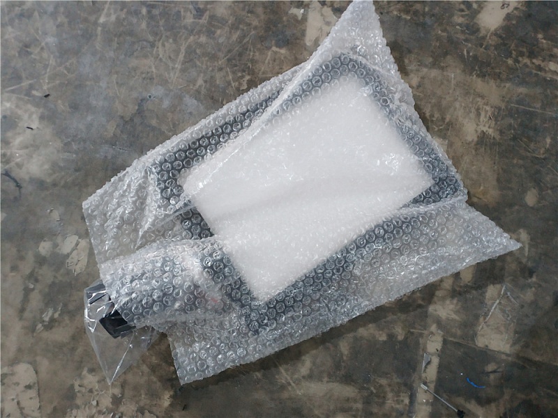 Черная рамка формата А4 для ленточных столбиков в индивидуальной упаковке